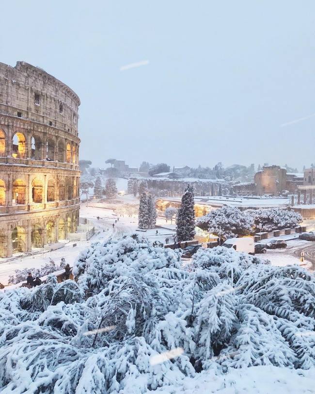 Here it is, a winter fairy tale! Rome,... - Fuck it all and go traveling | Facebook