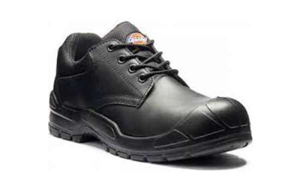 Black safety shoes