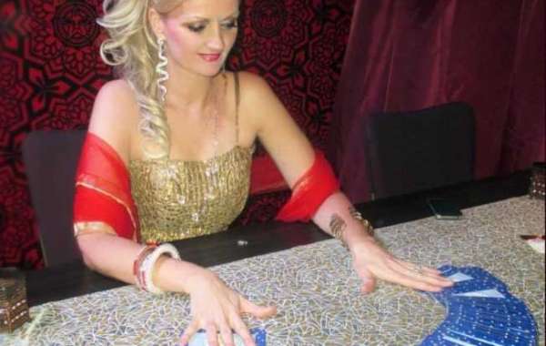 Tarot Card Reader in Ahmedabad