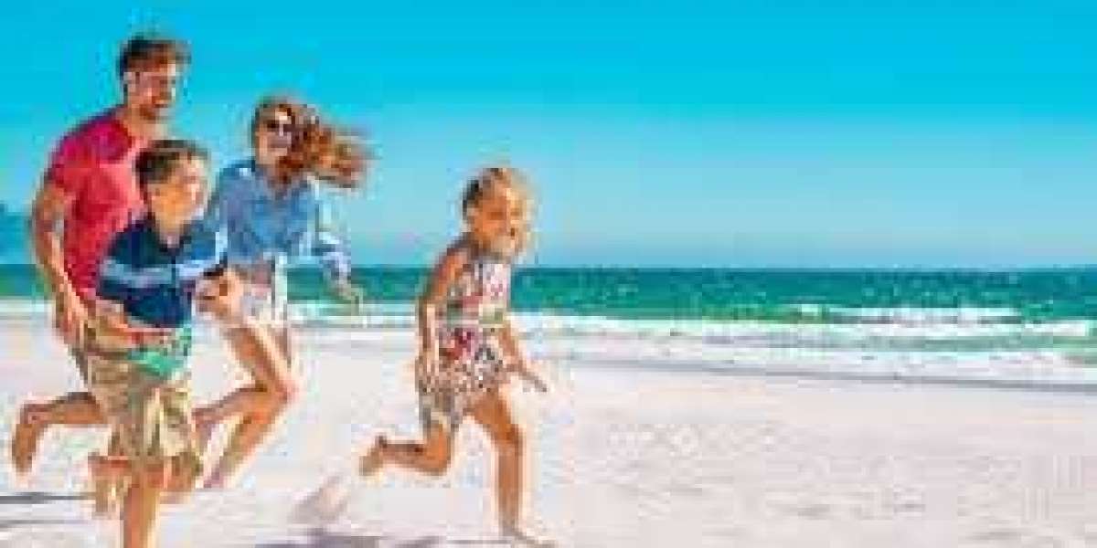 How to spend a day with your family at the beach?