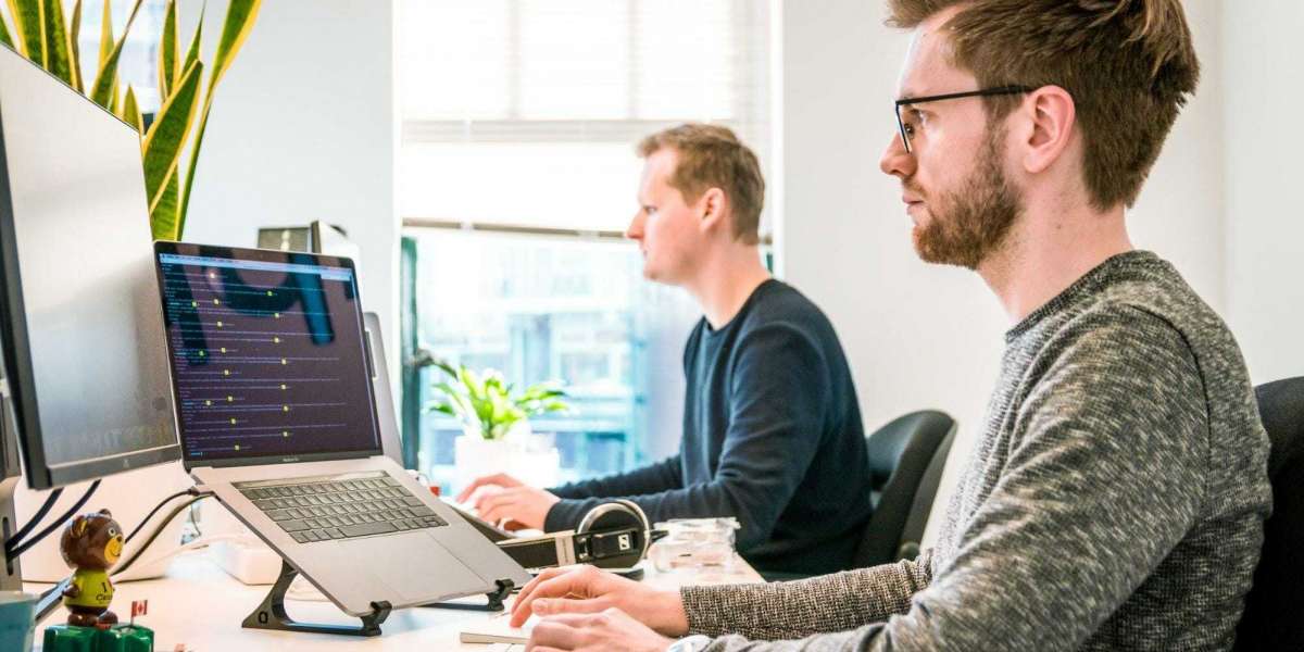 E-commerce site development: Shopify- Pros and cons