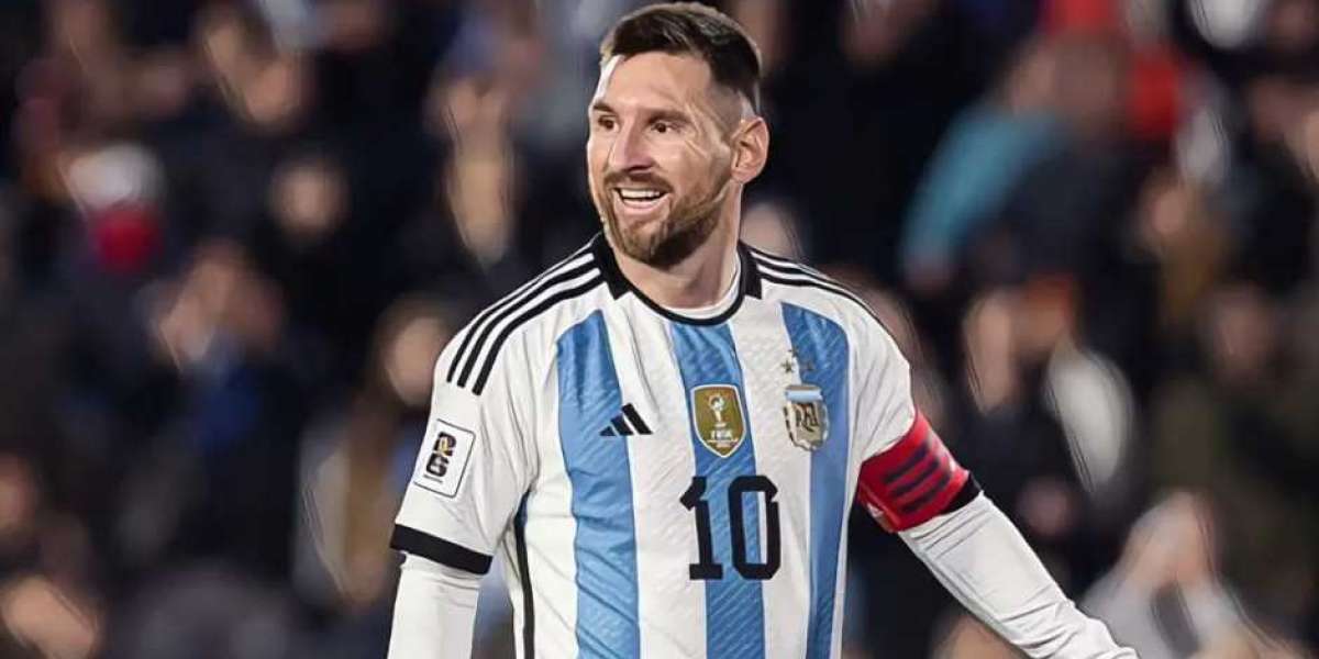 Leo Messi zvezdnika Premier lige označil za "najboljšega na svetu"